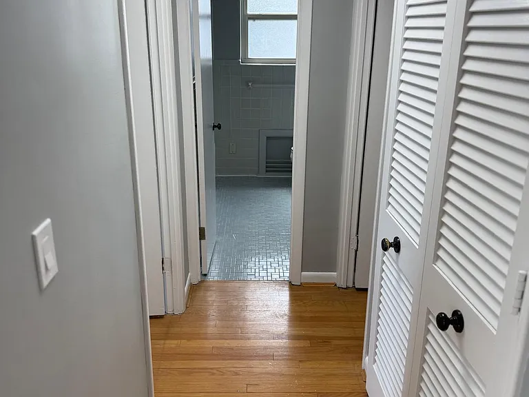 2123 Luray Ave #1 — Photo 22
