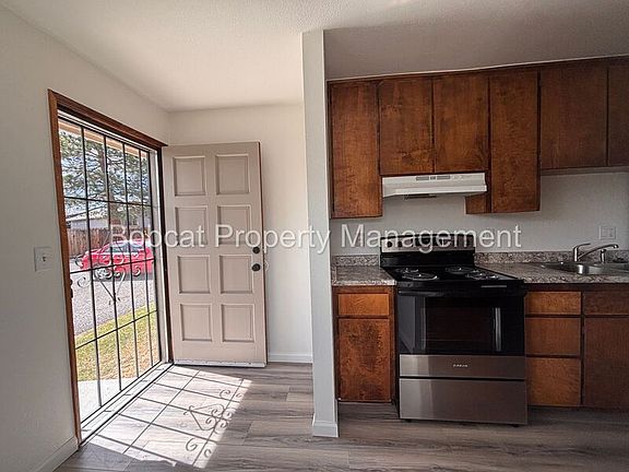 2nd image of 1516 South Ct Unit D