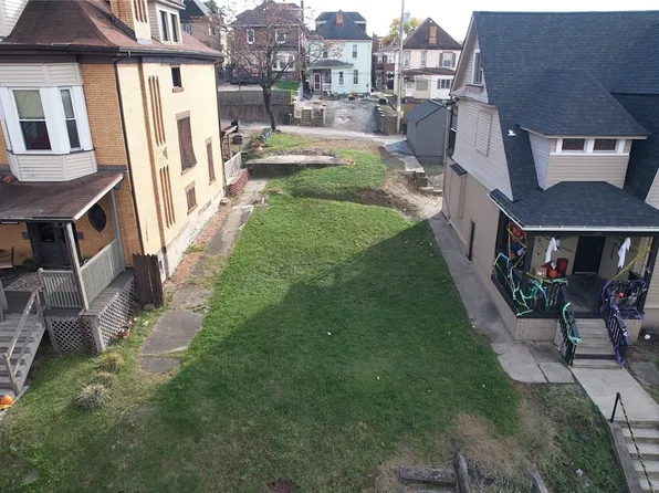 612 E 12th Ave, Homestead, PA 15120