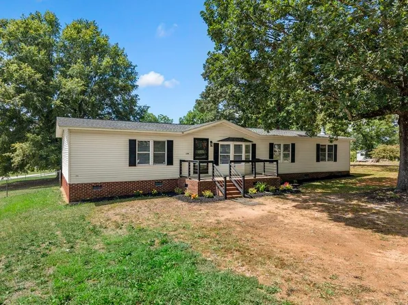139 Blue Ridge Rd, Campobello, SC 29322