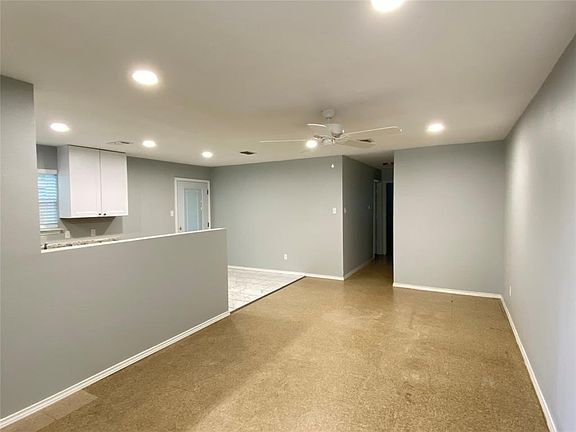 2nd image of 126 Oak Hill Dr #126