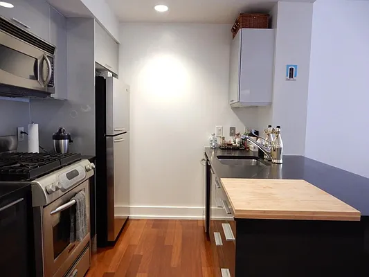 Rented by Starts New York Realty LLC | media 19