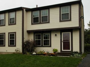 4055 Forest Edge Dr, Columbus, OH