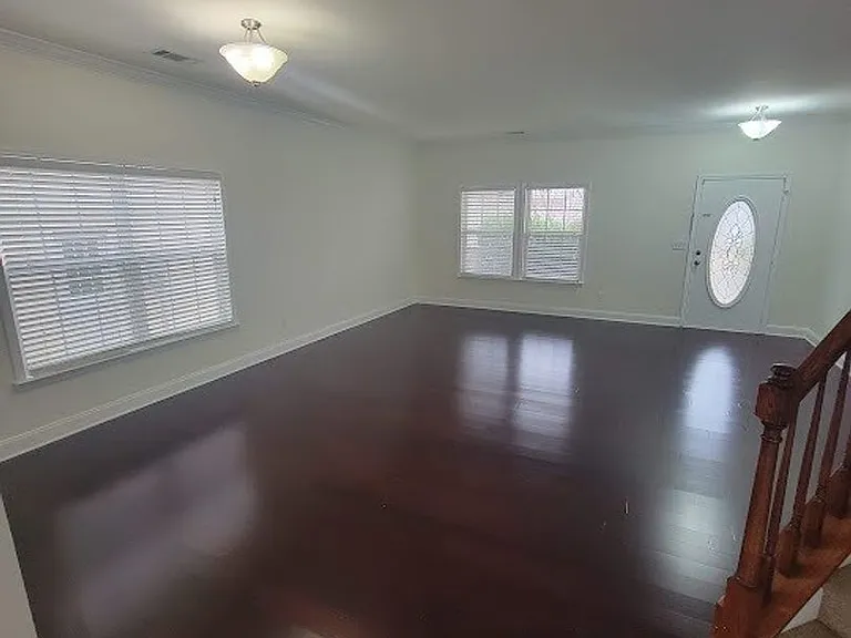 116 Silverspring Pl — Photo 15