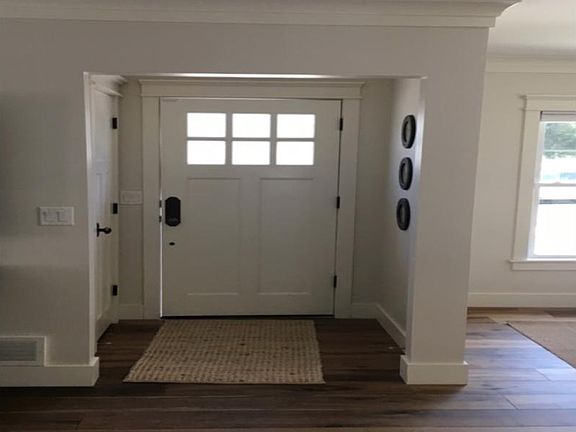 2nd image of 1826 E Herbert Ave