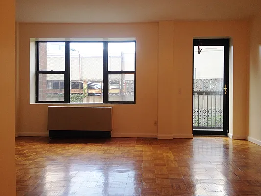 Rented by Team Gotham | media 24