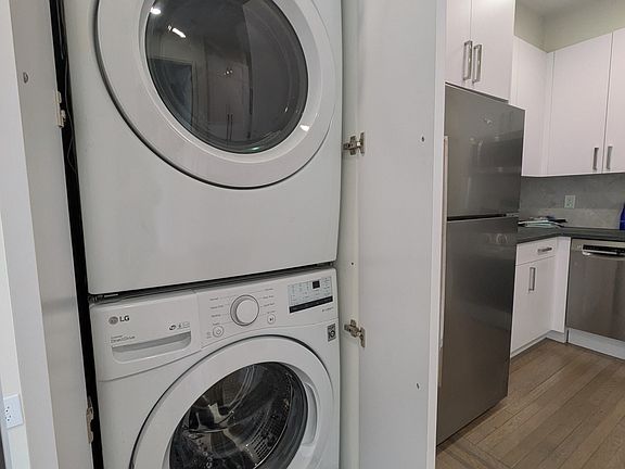 5th image of 387 14th St #3F