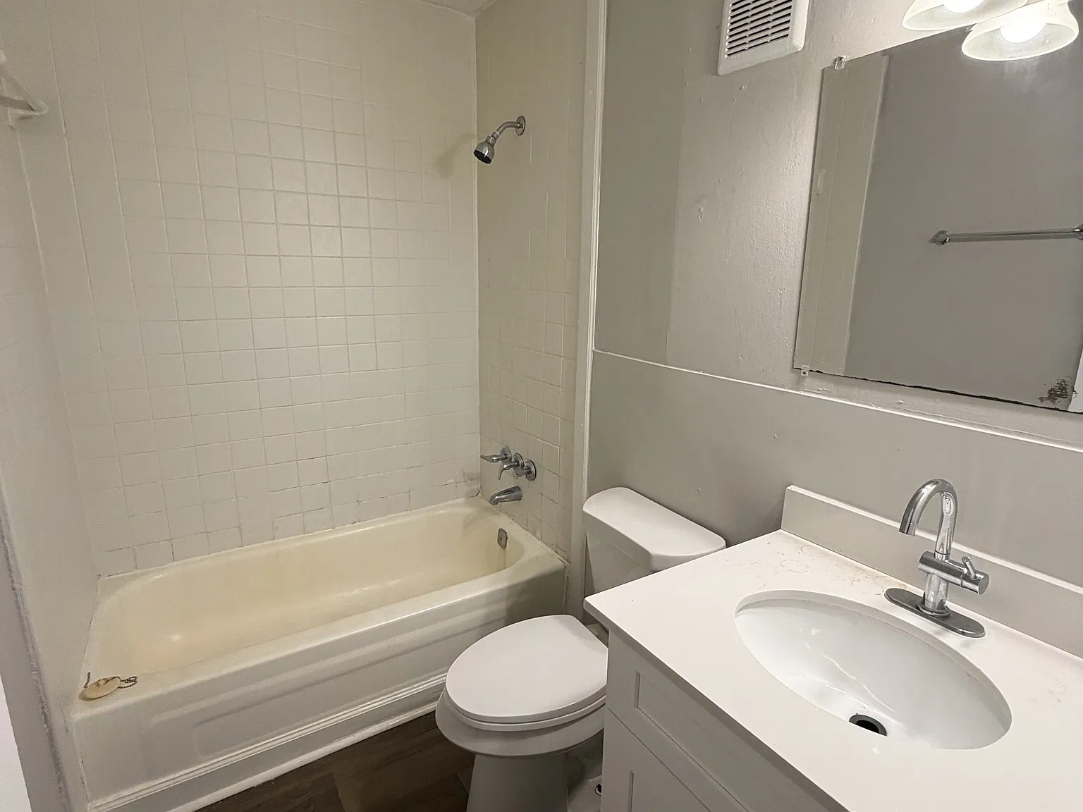 1901 South Seale Road - UNIT A — Photo 3