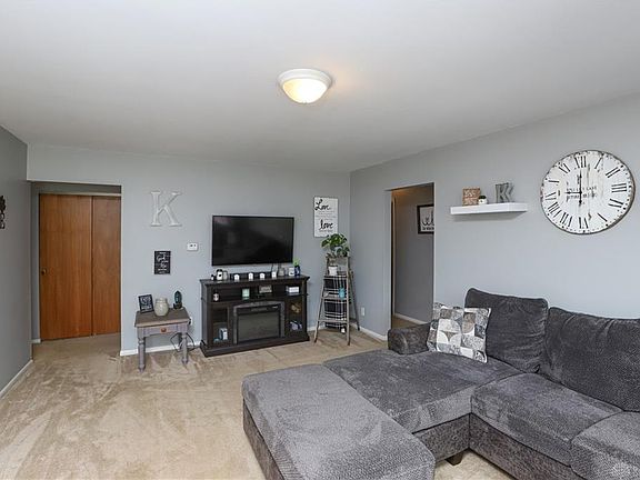 2nd image of 5713 Lily Ln