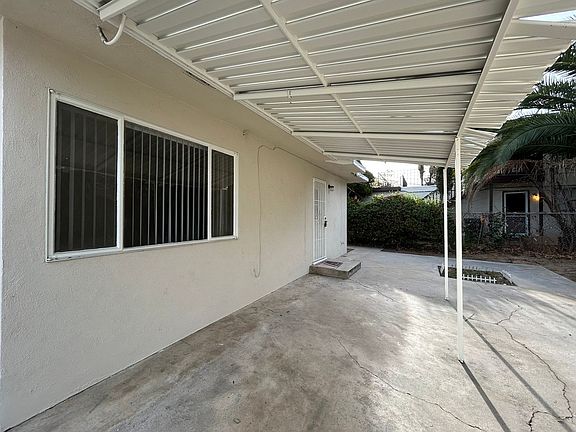 5th image of 322 La Paloma St #322