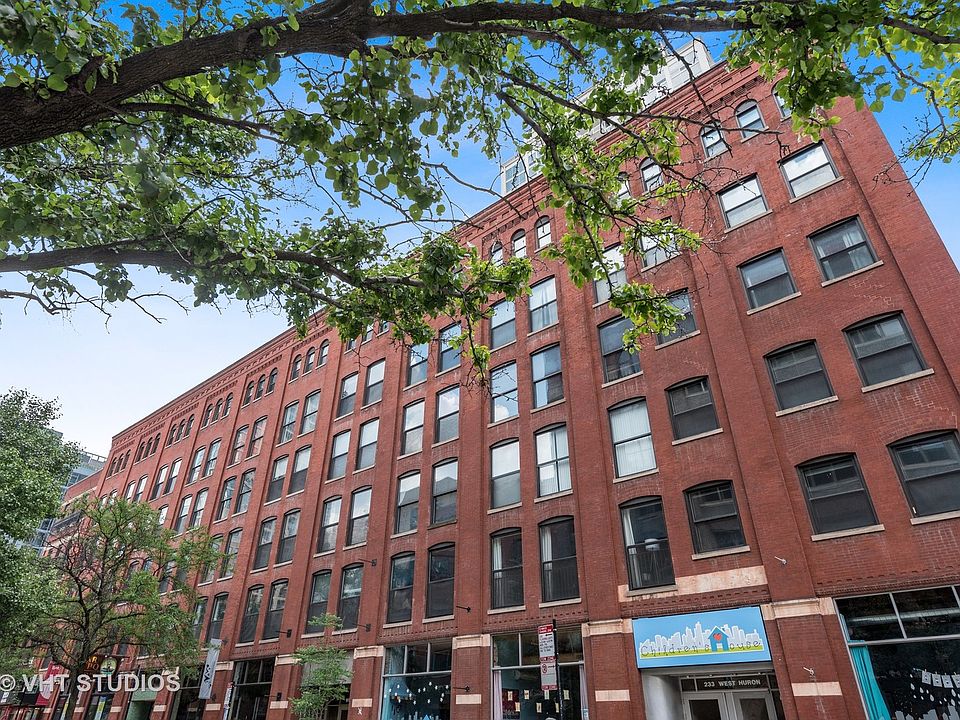 1st image of 225 W Huron St APT 318