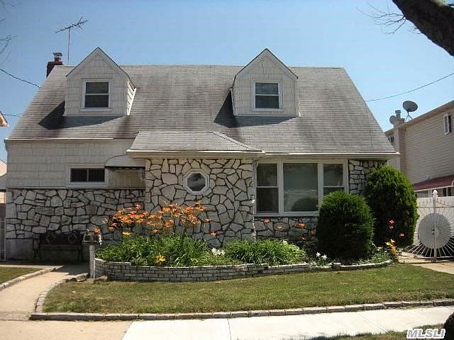 1st image of 8510 157th Ave