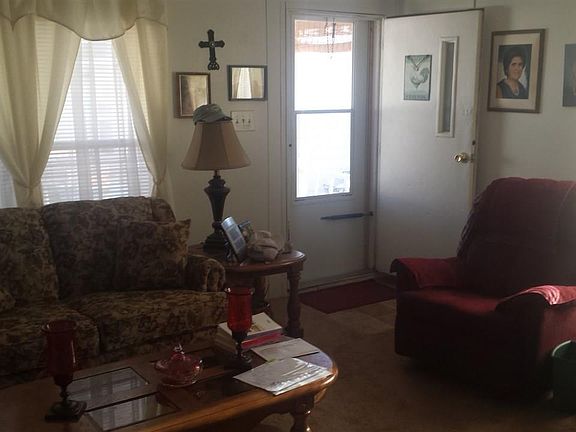 4th image of 108 W Ivy St