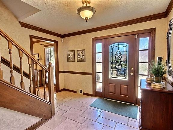 2nd image of 2385 Oak Trail Dr