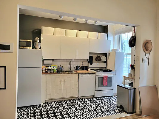 Rented by Brownstone Real Estate | media 14