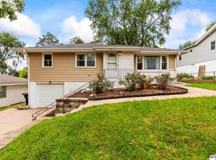 8305 Castelar St, Omaha, NE 68124