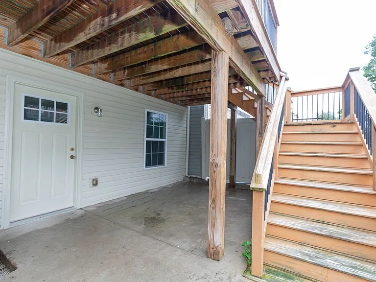 228 Morlatt Ln — Photo 35
