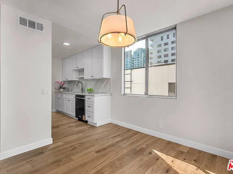 10751 Wilshire Blvd #909 — Photo 3