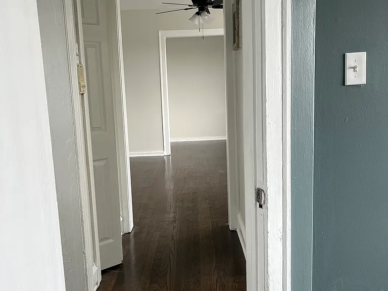 2419-21 W 60th St #2 — Photo 9