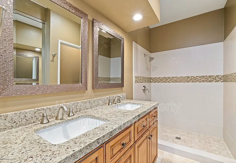 5895 Friars Rd #5211 — Photo 22