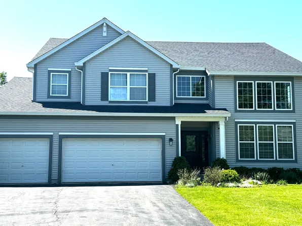 812 Auburn Ln, Lindenhurst, IL 60046