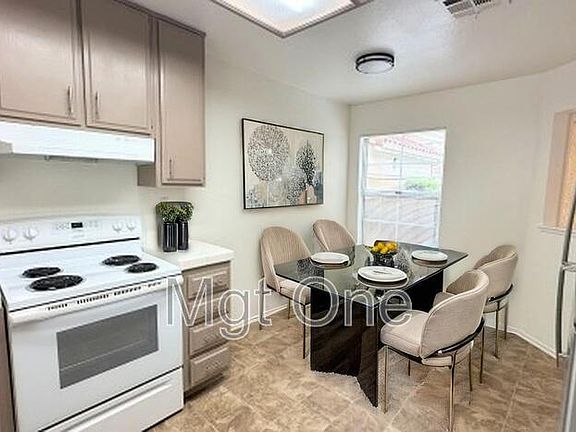 5th image of 2050 Napoli Ct Unit 102