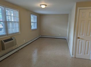 608 Westfield St APT 10, West Springfield, MA 01089