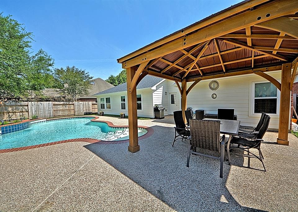 2nd image of 7211 Glenwick Ct