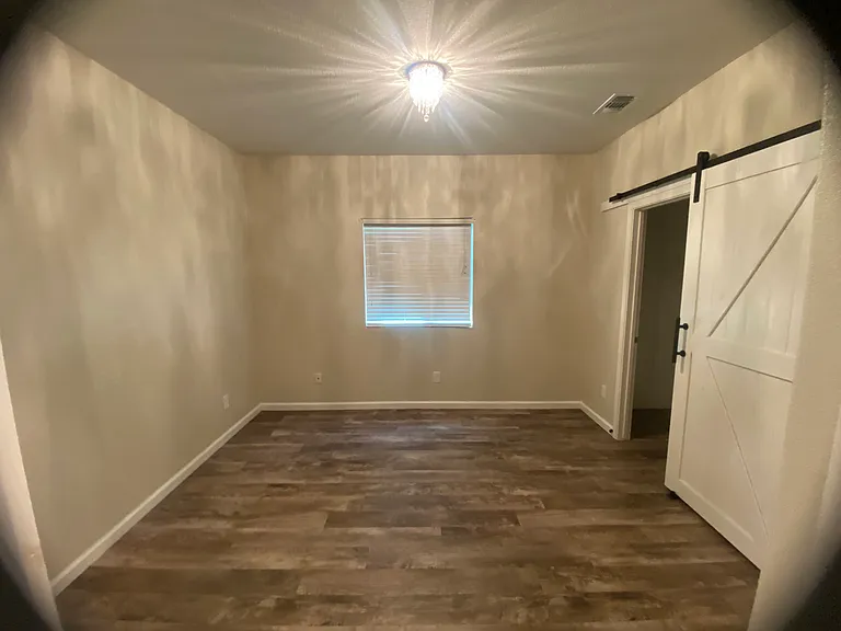 2995 Stable Dr — Photo 35