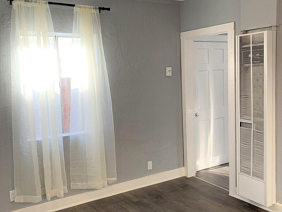 5th image of 916 N Watson Ave #7