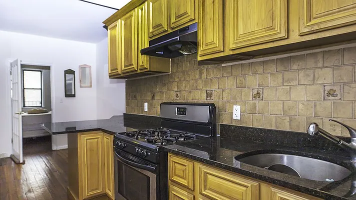 Rented by Nooklyn NYC LLC | media 22