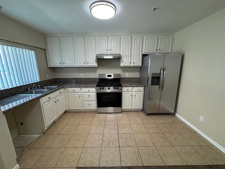 6842 Morella Ave #3 — Photo 5