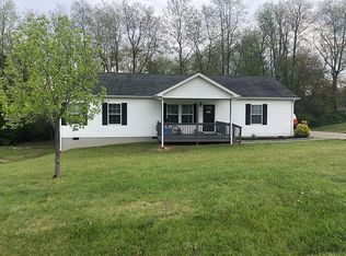 220 Deerfield Ln, Wytheville, VA 24382