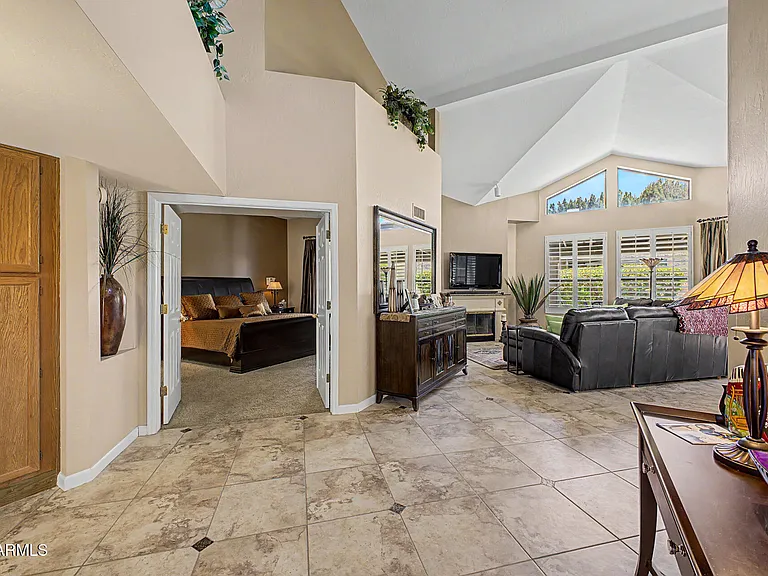 4106 E Sunnyside Dr — Photo 4
