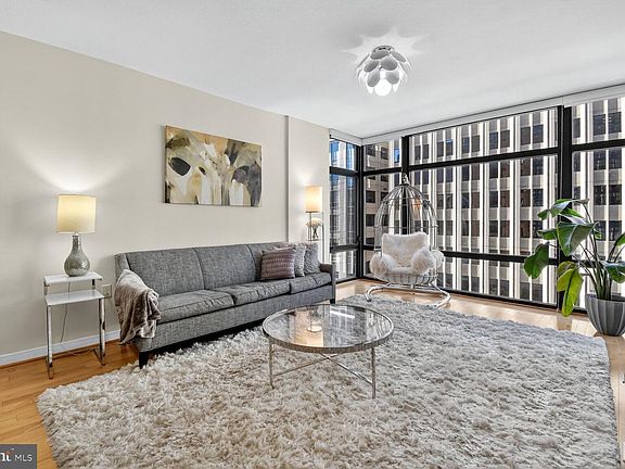 4th image of 1010 Massachusetts Ave NW Unit 708