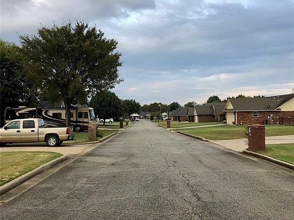4th image of 113 W Dora Ln