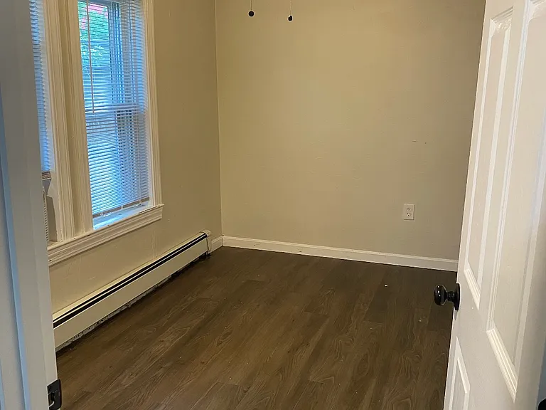 158 Crest Ave #1 — Photo 4