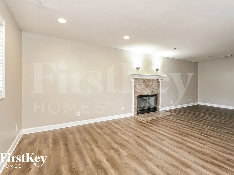 6020 Stone Bluff Dr — Photo 3