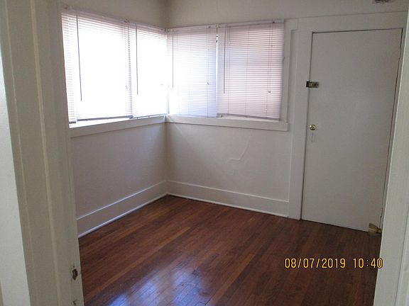 5th image of 1388 N Linden Ave