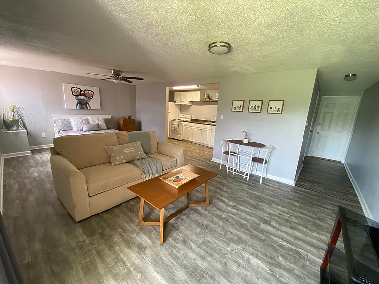 1327 Airport Dr #E11 — Photo 22