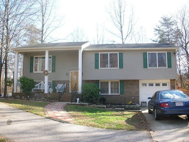 1st image of 271 Grenadier Cir
