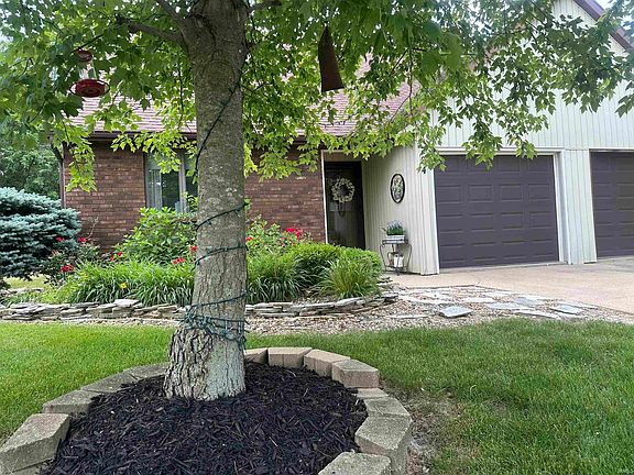 2nd image of 704 Shoreland Ct