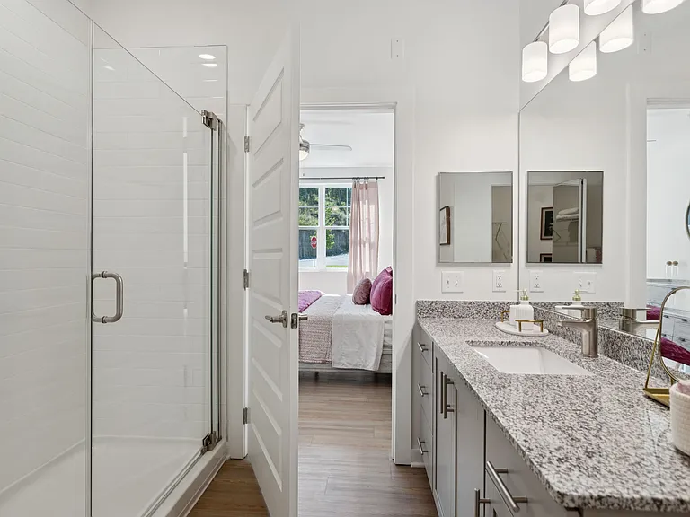 Sanctuary Bluff Apartments — Photo 40