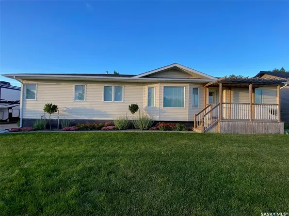 225 3rd STREET, Weyburn Rm No. 67, SK S0C 1X0