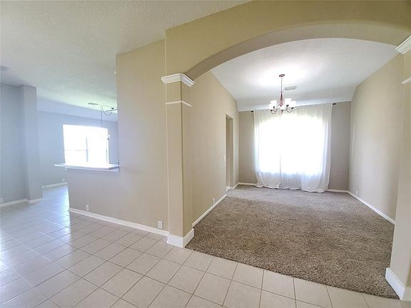 4th image of 7610 Broken Oak Ln