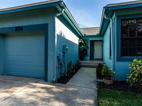 4th image of 701 Caya Costa Ct NE