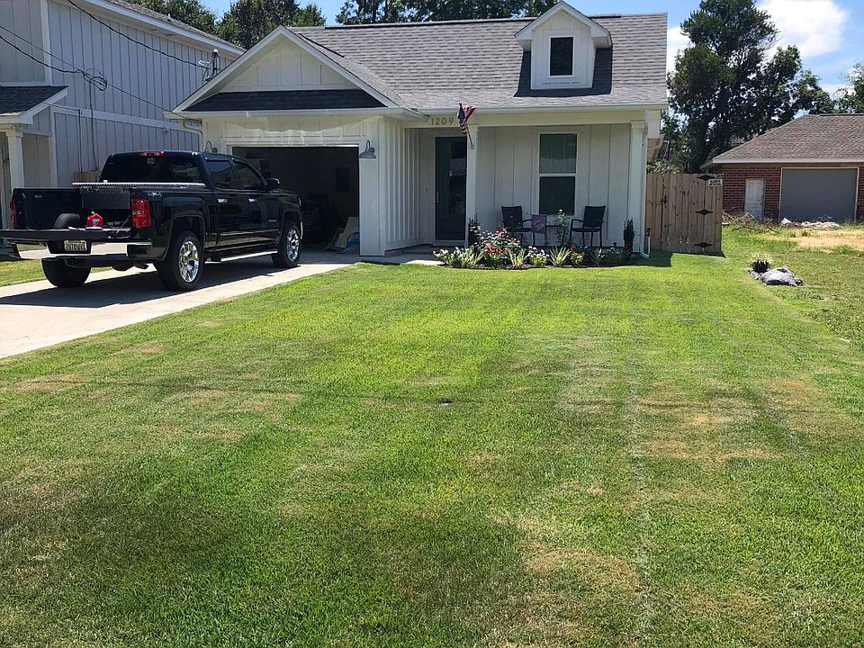 1st image of 1209 E Scott St