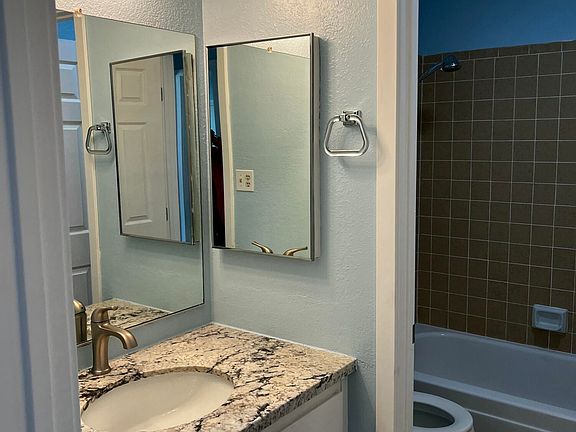5th image of 2450 Lymbery St APT 132