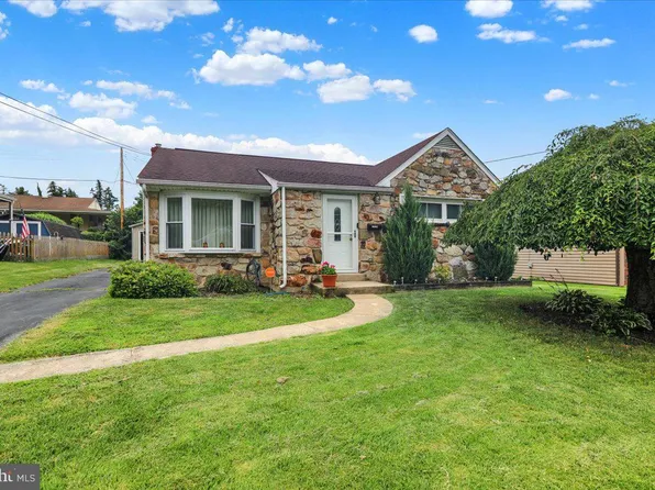 2008 Cullum Dr, Reading, PA 19601