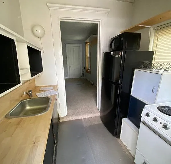 227 W Maple St — Photo 6